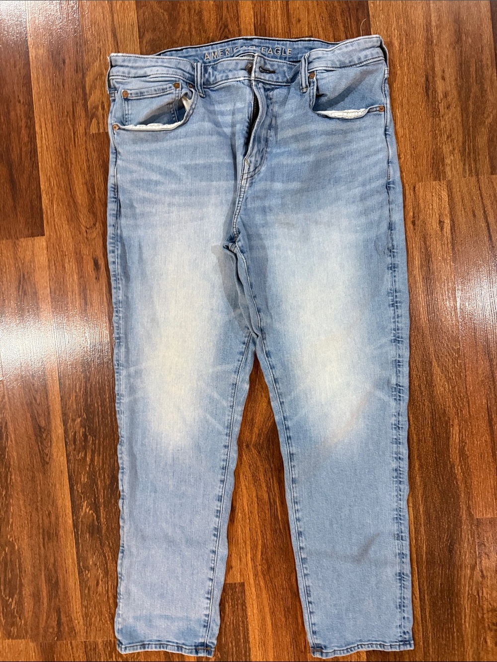 American Eagle Outfitters Light Wash Men’s Slim Straight Jeans